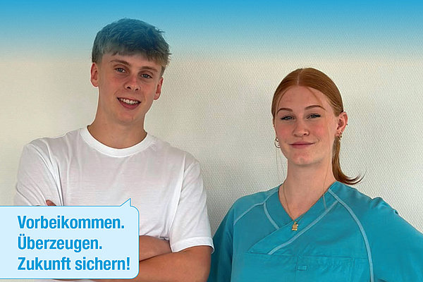 Zwei Azubis, die zum Speed-Dating einladen