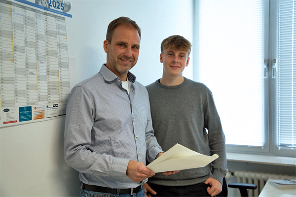 Auszubildender Bachelor of Arts Gesundheitsmanagement mit Ausbilder