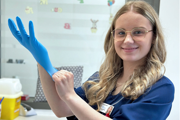 Auszubildende zu Medizinischer Fachangestellter